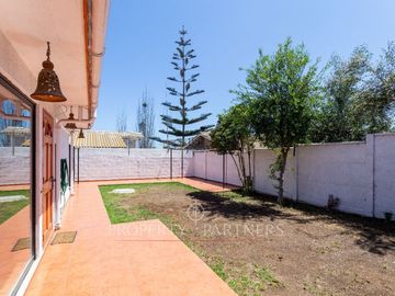Amplia casa en excelente ubicación, Las Higueras