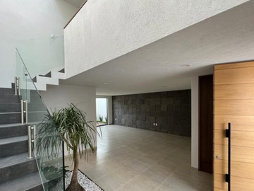 ESTRENA CASA EN CAÑADAS DEL BOSQUE, MORELIA