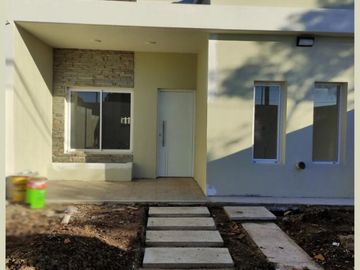 CASAS A ESTRENAR - HERMOSA ZONA - TODOS LOS SERVICIOS