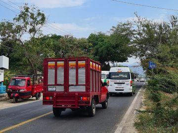VENDO TERRENO EN ACAPULCO COL. SAN ISIDRO SOBRE CARRETERA NAL. IDEAL PARA BODEGA
