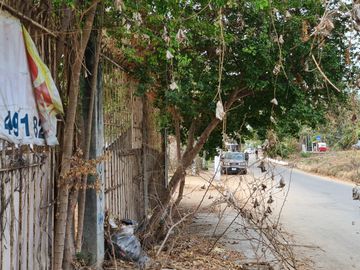 VENDO TERRENO EN ACAPULCO COL. SAN ISIDRO SOBRE CARRETERA NAL. IDEAL PARA BODEGA