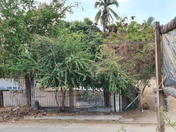 VENDO TERRENO EN ACAPULCO COL. SAN ISIDRO SOBRE CARRETERA NAL. IDEAL PARA BODEGA