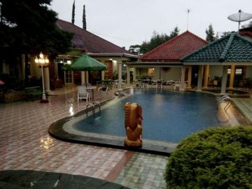 Villa diJual di Puncak Cisarua, Bogor. Dekat Taman Safari
