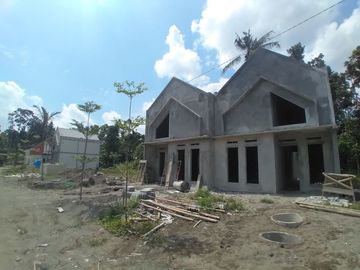 Rumah Mewah model Eropa di Prambanan