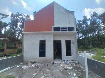 Rumah Mewah model Eropa di Prambanan