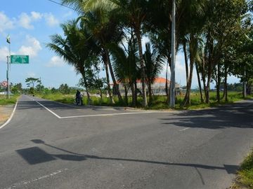 Tanah Seyegan Sleman, Dekat Pintu Tol Baru