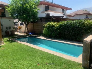 Casa en Venta en Carlos Peña Otaegui/ Francisco Bulnes Correa
