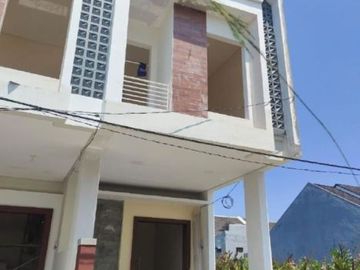 Rumah Baru Gres 2lantai daerah Gunung Anyar