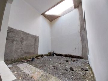Rumah proses bangun di dekat Polres Sleman