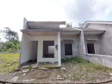 Rumah proses bangun di dekat Polres Sleman
