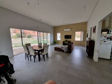 VENTA DE CASA EN Juana Koslay