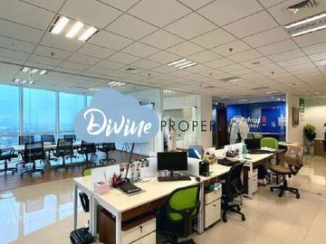 For Sale/Lease Furnished Office Space at The Manhattan Square