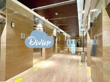 For Sale/Lease Furnished Office Space at The Manhattan Square