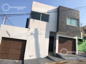 Casa en Venta, Col. Benito Juárez Norte, Coatzacoalcos, Ver.