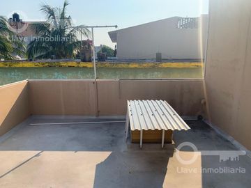 Casa en Venta, Col. Benito Juárez Norte, Coatzacoalcos, Ver.