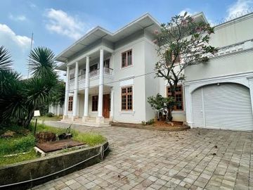 DIJUAL RUMAH LUAS di JL PERMATA HIJAU, KEBAYORAN LAMA, JAKSEL