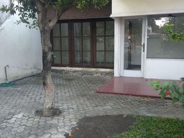 Dijual rumah prapen indah, surabaya