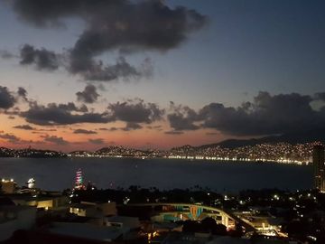 PRECIOSA CASA EN VENTA EN ACAPULCO EN  JOYAS DE BRISAMAR