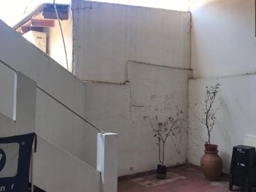 Excelentes vivienda en dos plantas en Olivos Divisibles