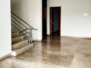 Dijual Rumah Cantik Dan Murah Di Simprug Jakarta Selatan