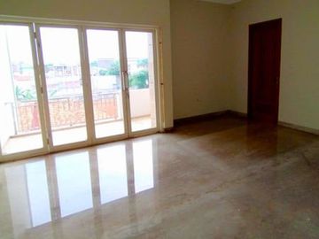 Dijual Rumah Cantik Dan Murah Di Simprug Jakarta Selatan