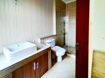 Dijual Rumah Cantik Dan Murah Di Simprug Jakarta Selatan