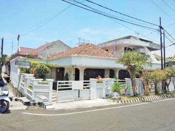 Rumah 2 Lantai Luas 277 di Kalpataru Sukarno Hatta Malang