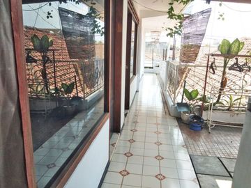 Rumah 2 Lantai Luas 277 di Kalpataru Sukarno Hatta Malang
