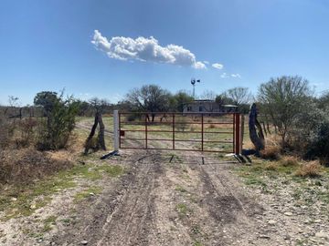 RANCHO EN VENTA  CON CABALLERIZAS LOS RAMONES NL