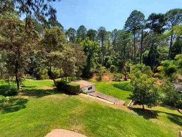 ENCANTADORA CASA ESTILO VALLESANA, UBICADA EN AVANDARO