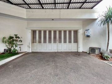 DIJUAL RUMAH MEGAH dan ELITE, at Jl SEKOLAH KENCANA, PONDOK INDAH