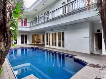 DIJUAL RUMAH MEGAH dan ELITE, at Jl SEKOLAH KENCANA, PONDOK INDAH