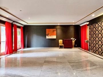DIJUAL RUMAH MEGAH dan ELITE, at Jl SEKOLAH KENCANA, PONDOK INDAH