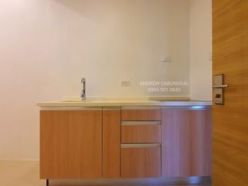 1BR Prime Condo in Commonwealth
