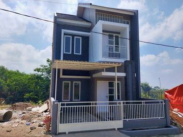 Rumah 2 Lantai Harga 1 Lantai GRATIS Semua Biaya Tanpa Bunga di Malang