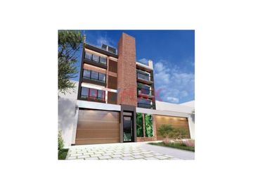 Se vende lindo Dpto. de estreno en edificio exclusivo de solo 6 Dptos., con ascensor, muy iluminado y ventilado.
Excelentes acabados y distribución f