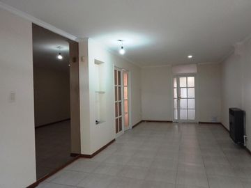 CALLE ITALIA, Bº TRAPICHE