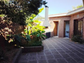 CALLE ITALIA, Bº TRAPICHE