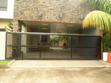 Corner Lot with Private Pool House and Lot for Sale