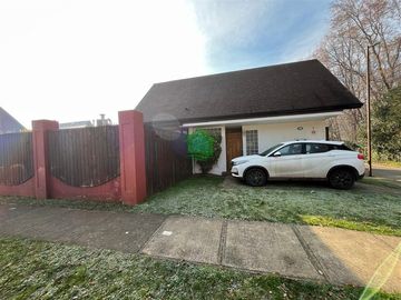 Casa en venta de 4 dorm. 3 baños en Osorno