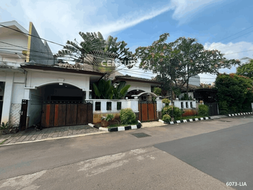 Dijual Rumah Bagus Strategis Harga Menarik Di Bintaro Sektor 3A