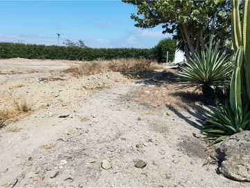 Terreno de venta en Montecristi zona  Sur