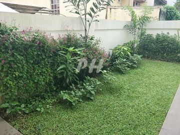 Classic Townhouse For Sale In Pasig PH941