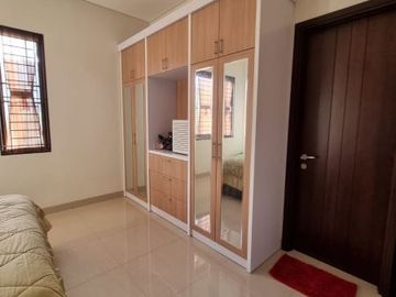 DIJUAL CEPAT RUMAH FULL FURNISH RAPIH SIAP HUNI DI THE MOZIA BSD