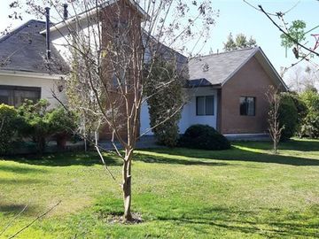 Preciosa casa en parcela de 4d/4b + Quincho en Carampangue