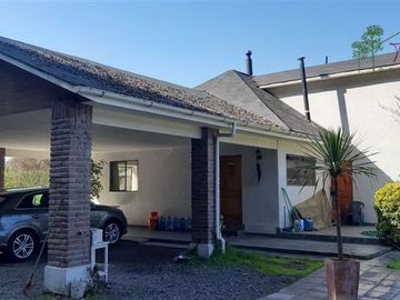 Preciosa casa en parcela de 4d/4b + Quincho en Carampangue