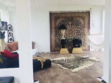 SE VENDE HOTEL DE PRIMERA EN MANGLARALTO - MONTAÑITA (DE OPORTUNIDAD)