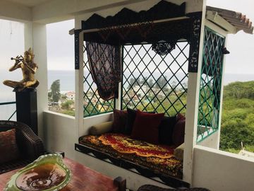 SE VENDE HOTEL DE PRIMERA EN MANGLARALTO - MONTAÑITA (DE OPORTUNIDAD)