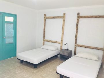 SE VENDE HOTEL DE PRIMERA EN MANGLARALTO - MONTAÑITA (DE OPORTUNIDAD)