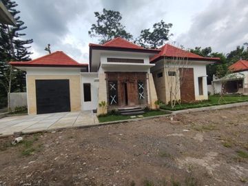 VILLA MEWAH FASILITAS LENGKAP DI BOROBUDUR